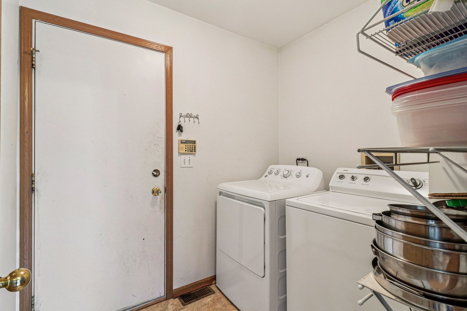 2070 Foxtail Drive Aurora IL 60504