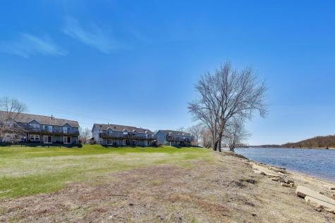 1715 West River Street Dixon IL 61021
