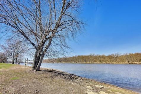 1715 West River Street Dixon IL 61021