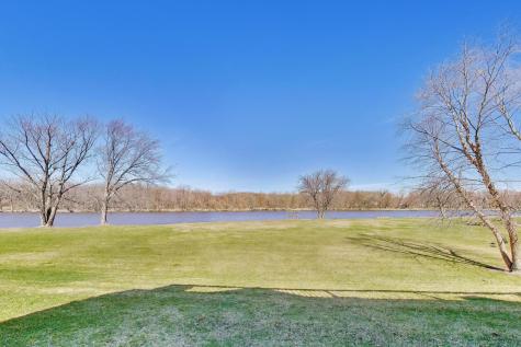 1715 West River Street Dixon IL 61021