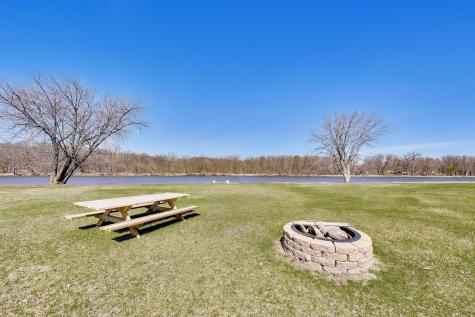 1715 West River Street Dixon IL 61021