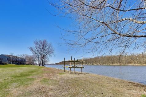1715 West River Street Dixon IL 61021
