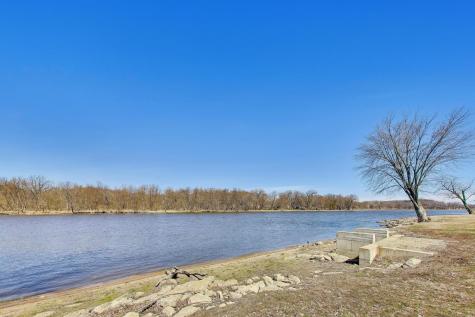 1715 West River Street Dixon IL 61021