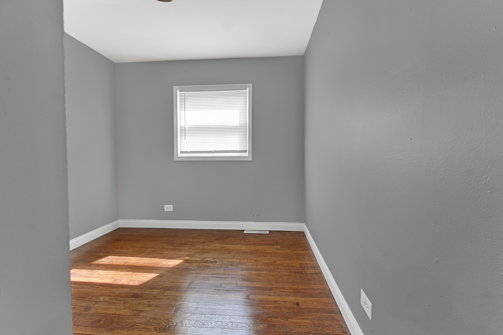 13240 South Saint Lawrence Avenue Chicago IL 60827