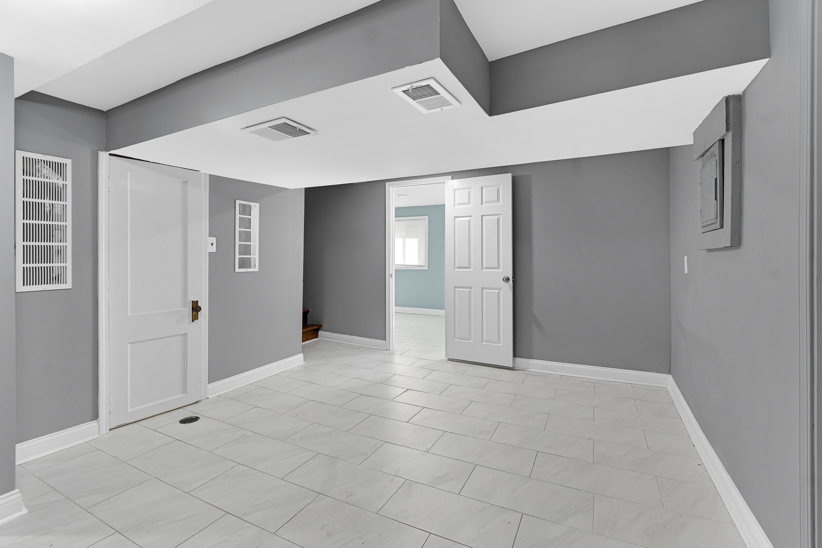 13240 South Saint Lawrence Avenue Chicago IL 60827