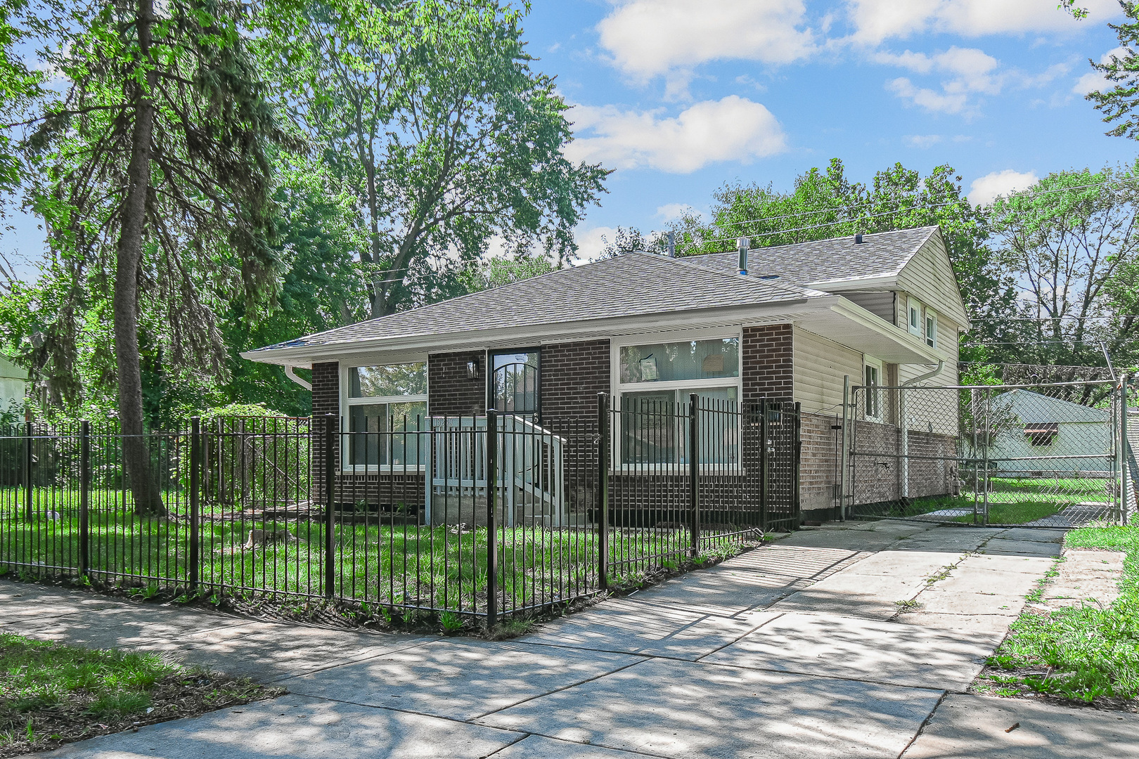 13240 South Saint Lawrence Avenue Chicago IL 60827