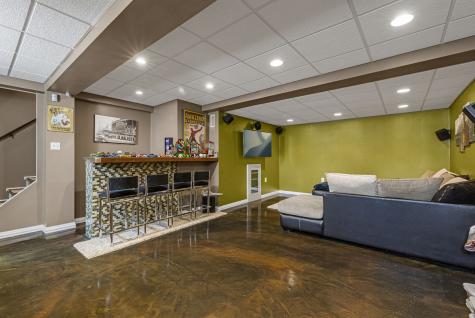 326 Bellevue Drive Round Lake Park IL 60073