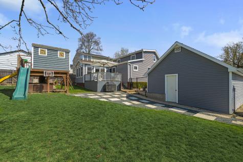 326 Bellevue Drive Round Lake Park IL 60073