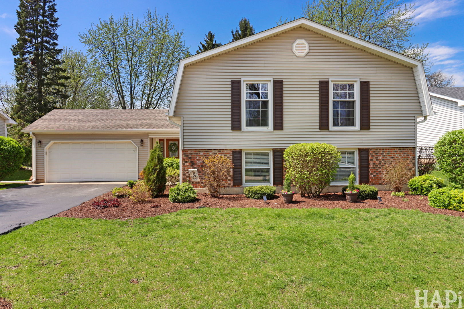 38 Chelsea Lane Cary IL 60013