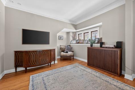 130 Gale Avenue River Forest IL 60305