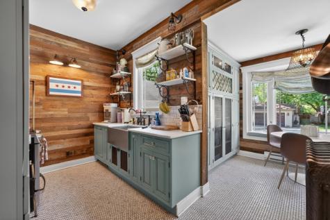 130 Gale Avenue River Forest IL 60305