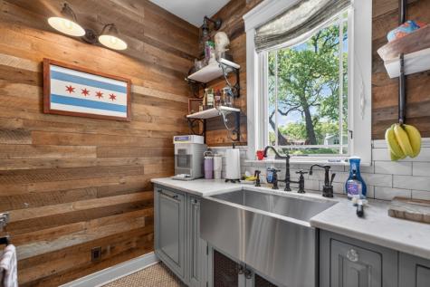 130 Gale Avenue River Forest IL 60305