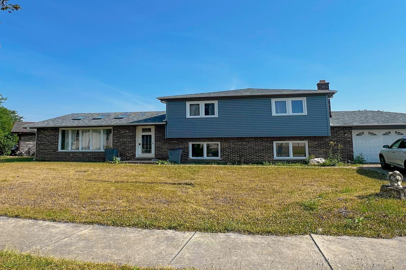 12818 South Blossom Drive Alsip IL 60803