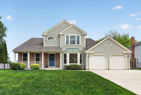1694 Hampshire Drive Elk Grove Village IL 60007