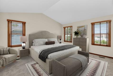 1694 Hampshire Drive Elk Grove Village IL 60007