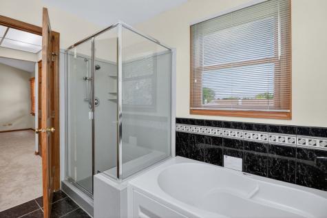 1694 Hampshire Drive Elk Grove Village IL 60007
