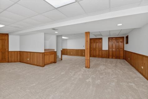 1694 Hampshire Drive Elk Grove Village IL 60007