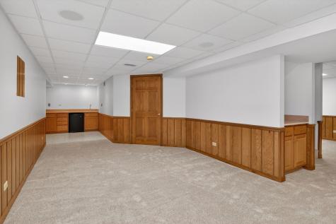 1694 Hampshire Drive Elk Grove Village IL 60007