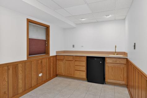 1694 Hampshire Drive Elk Grove Village IL 60007