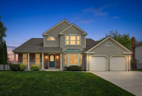 1694 Hampshire Drive Elk Grove Village IL 60007