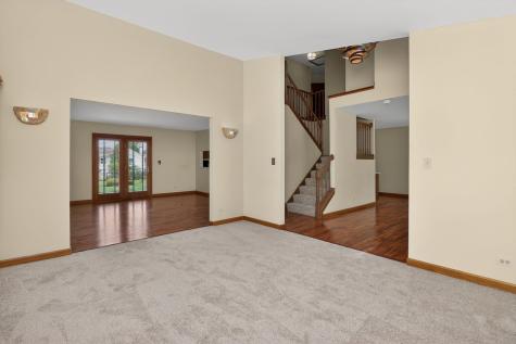 1694 Hampshire Drive Elk Grove Village IL 60007