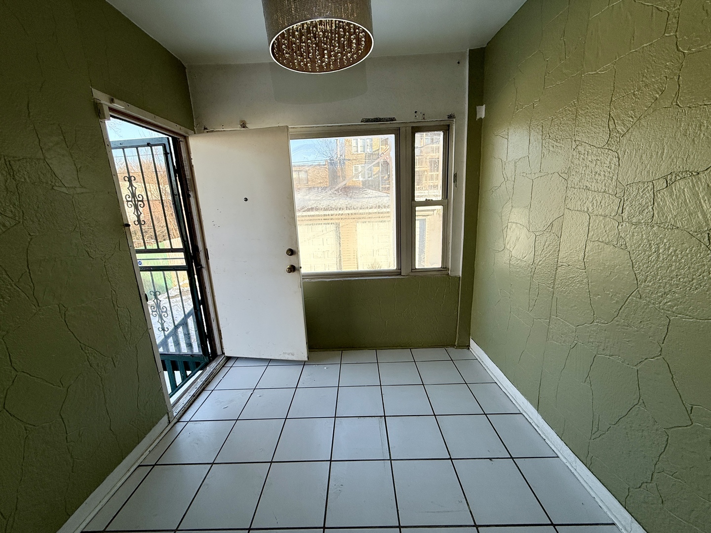 7741 South Oglesby Avenue Chicago IL 60649