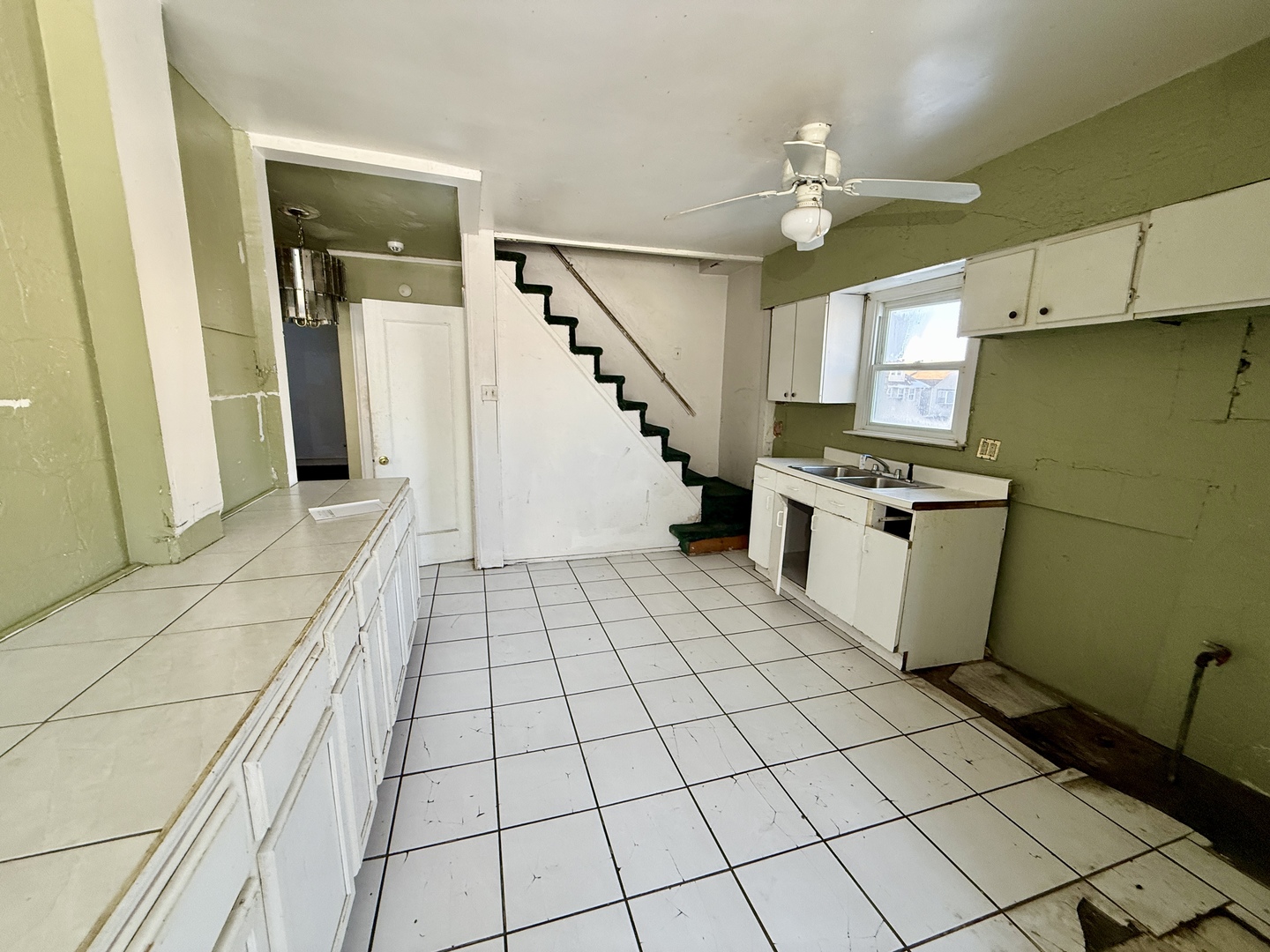 7741 South Oglesby Avenue Chicago IL 60649