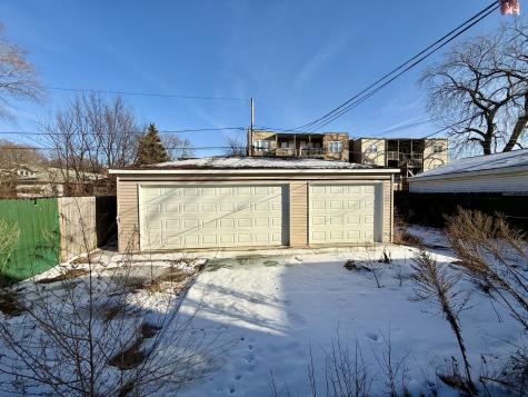 7741 South Oglesby Avenue Chicago IL 60649