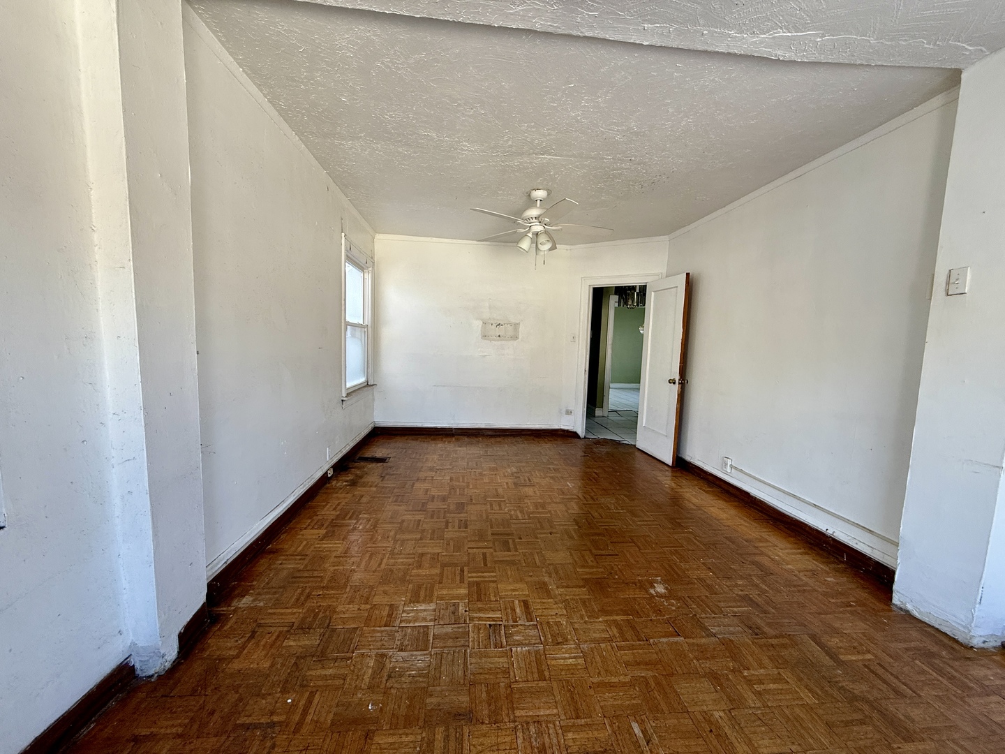 7741 South Oglesby Avenue Chicago IL 60649