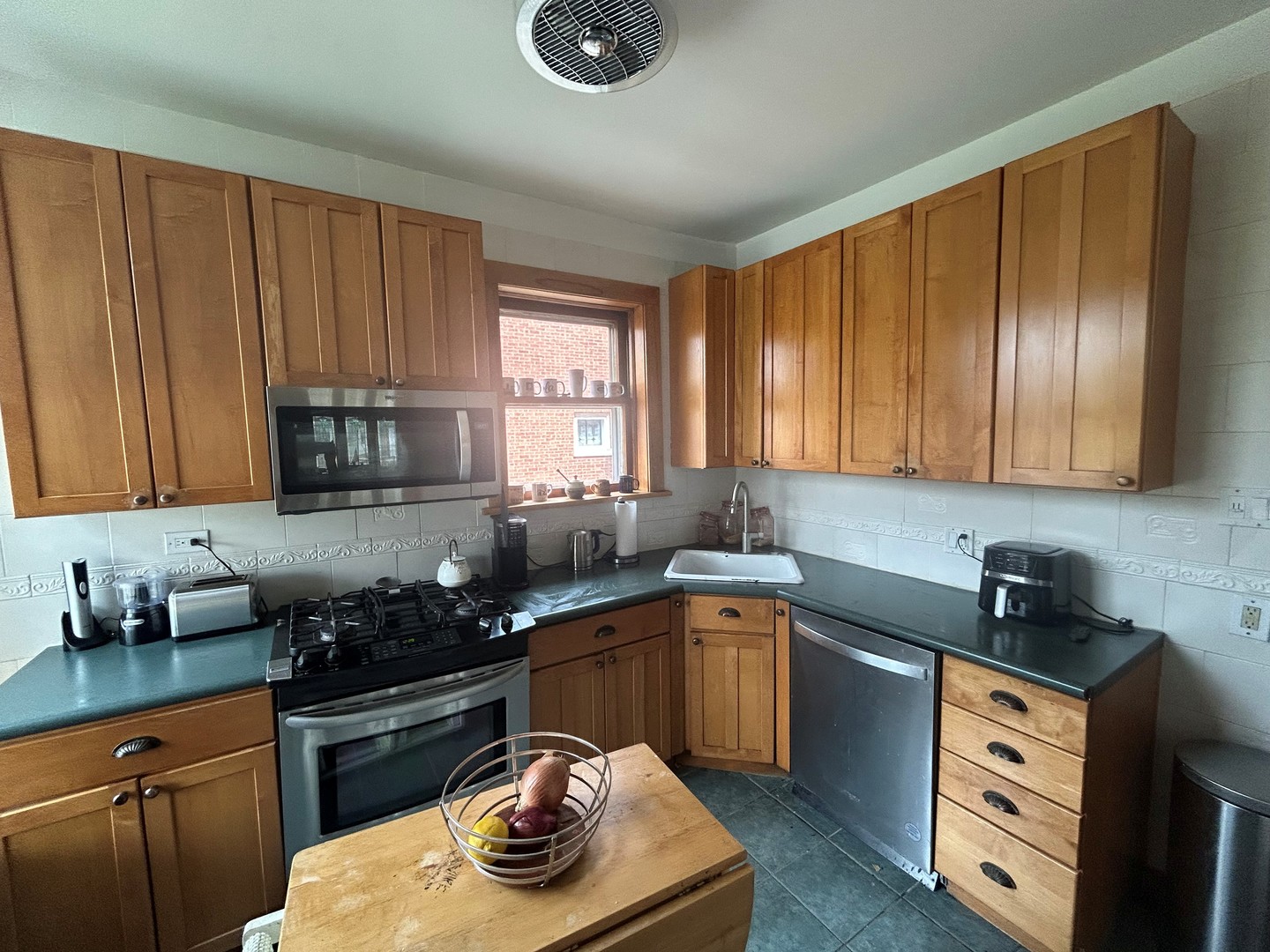 9432 South Pleasant Avenue Chicago IL 60643