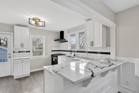15661 State Street South Holland IL 60473