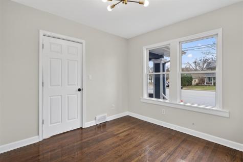 15661 State Street South Holland IL 60473