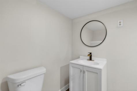 15661 State Street South Holland IL 60473