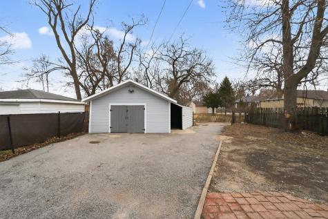 15661 State Street South Holland IL 60473