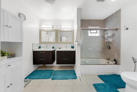 9447 Overhill Avenue Morton Grove IL 60053