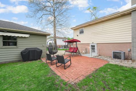 9447 Overhill Avenue Morton Grove IL 60053