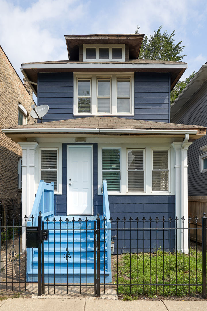 4924 West Walton Street Chicago IL 60651