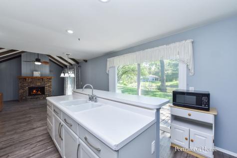 40 Cayman Drive Montgomery IL 60538