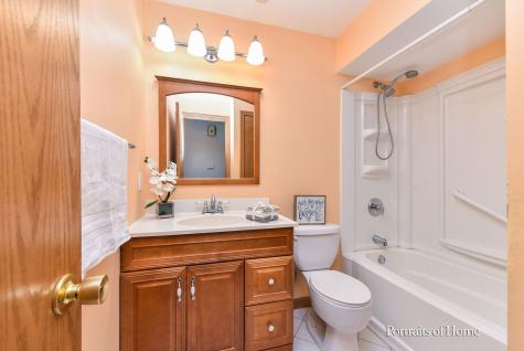 40 Cayman Drive Montgomery IL 60538