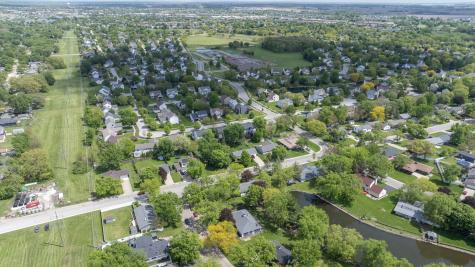 40 Cayman Drive Montgomery IL 60538
