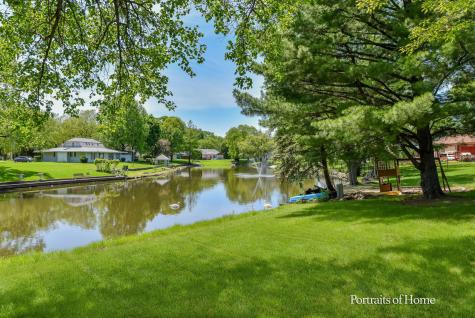 40 Cayman Drive Montgomery IL 60538