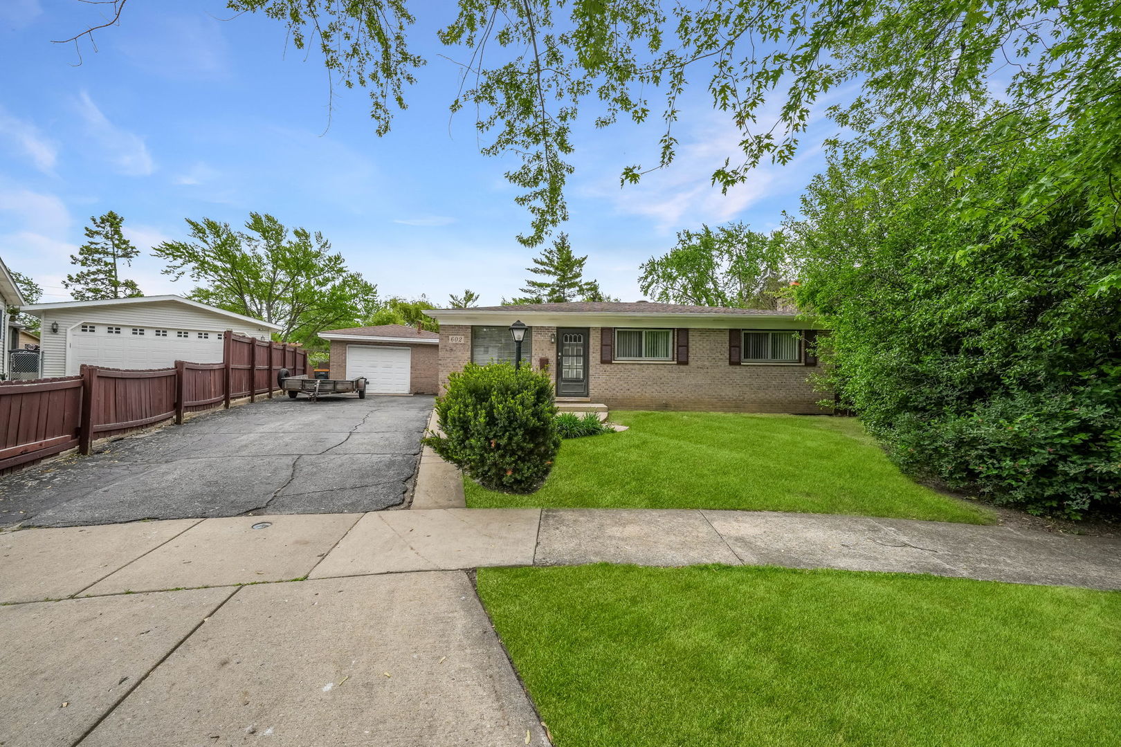 602 Bluff Court Streamwood IL 60107