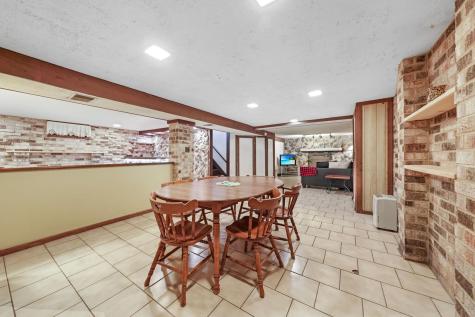 602 Bluff Court Streamwood IL 60107