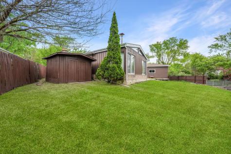 602 Bluff Court Streamwood IL 60107
