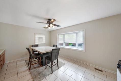 602 Bluff Court Streamwood IL 60107