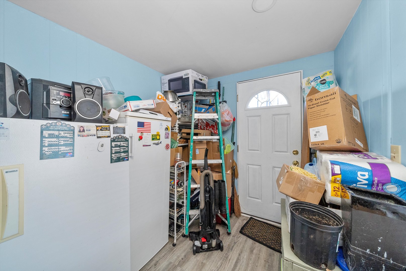 8325 South Dante Avenue Chicago IL 60619