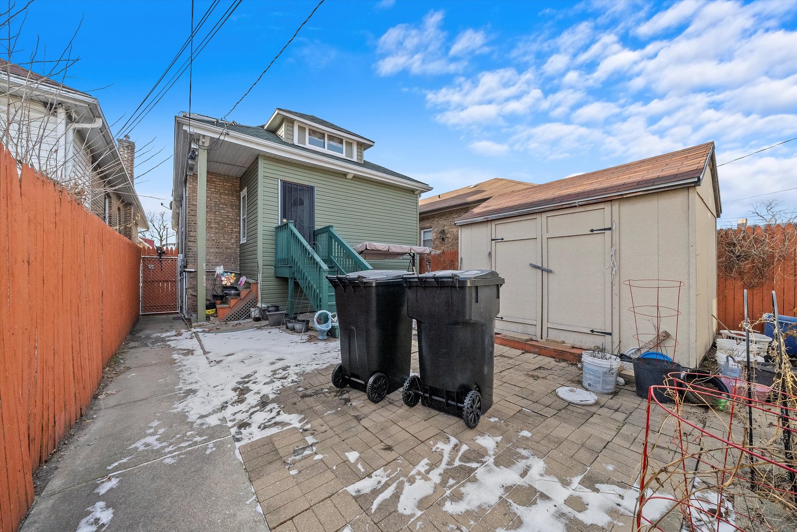 8325 South Dante Avenue Chicago IL 60619