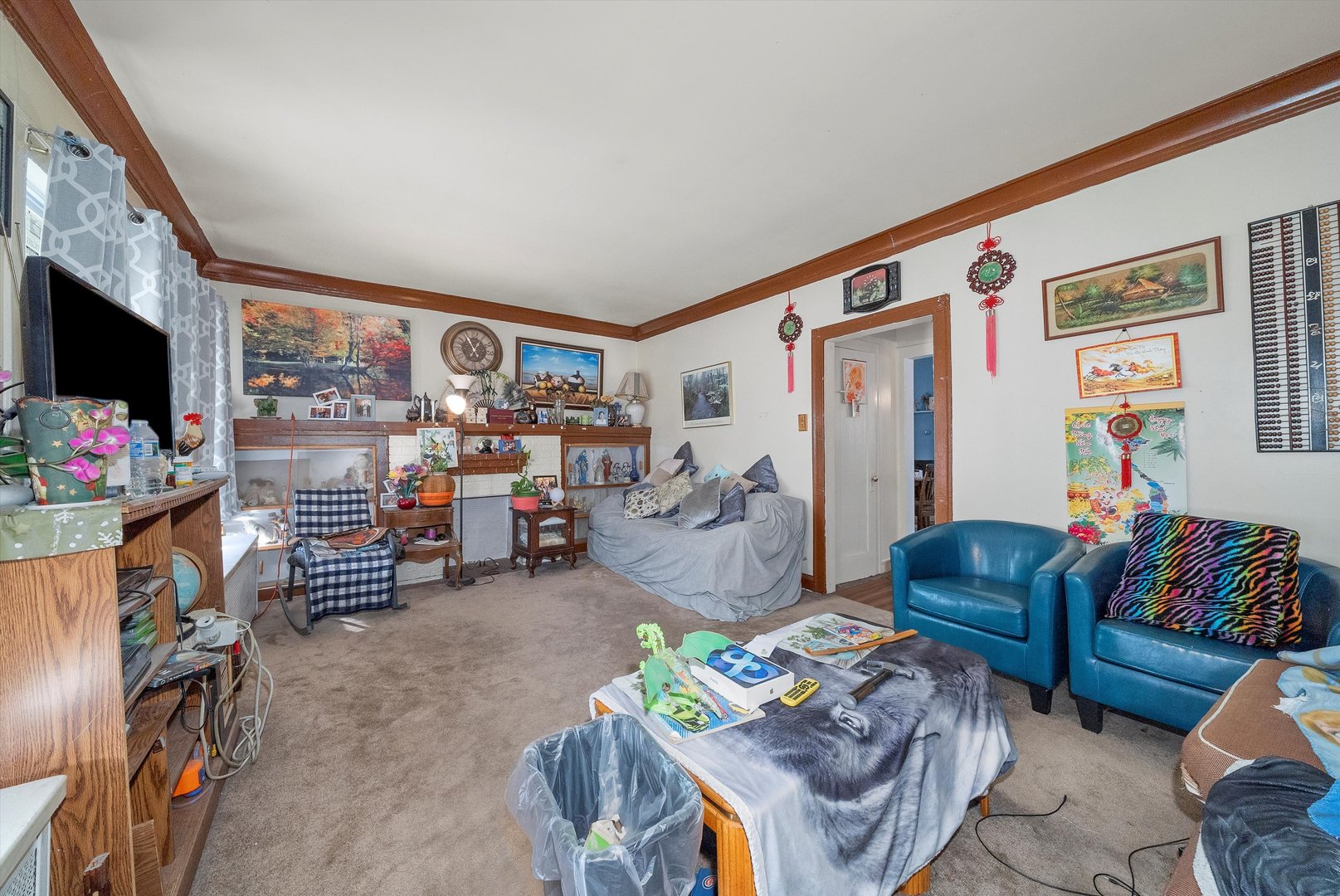 8325 South Dante Avenue Chicago IL 60619