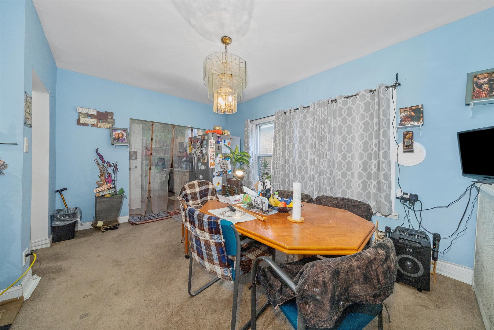 8325 South Dante Avenue Chicago IL 60619