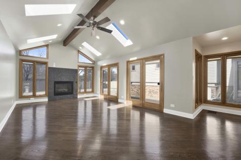 5N464 Neva Terrace Itasca IL 60143